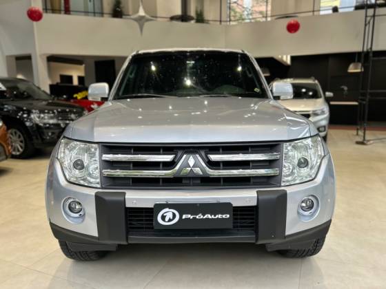 MITSUBISHI PAJERO FULL 3.8 HPE 4X4 V6 24V GASOLINA 4P AUTOMÁTICO MITSUBISHI PAJERO FULL 3.8 HPE 4X4 V6 24V GASOLINA 4P AUTOMÁTICO